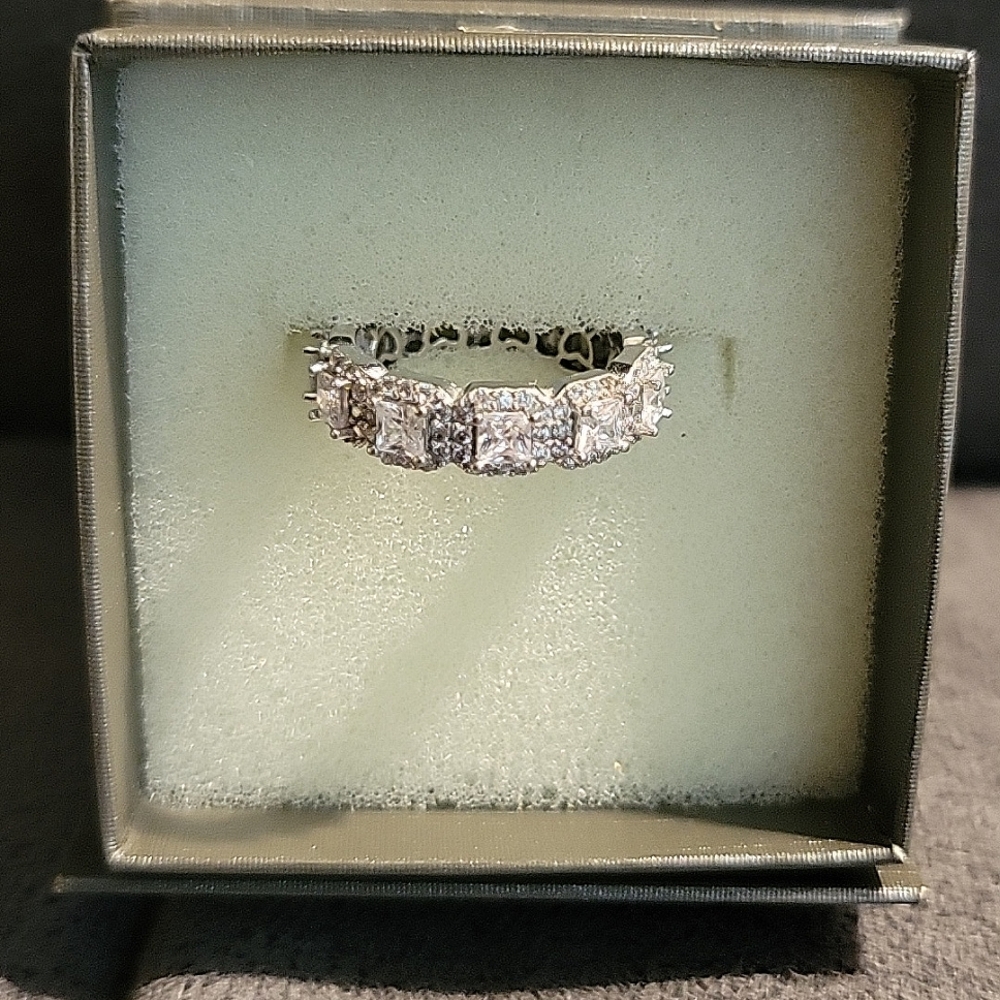 Kate Spade princess cut band